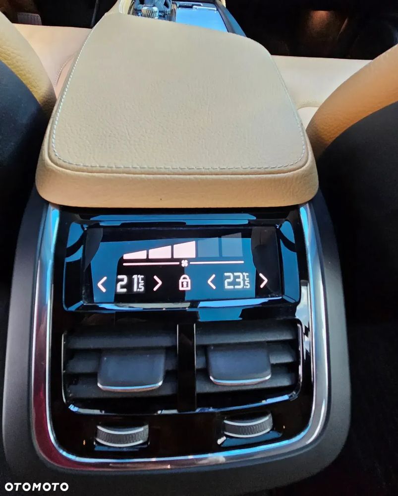 Volvo XC 90 T5 AWD Momentum 7os - 13