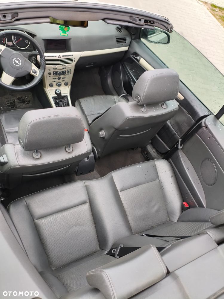 Opel Astra 2.0 T Sport - 11