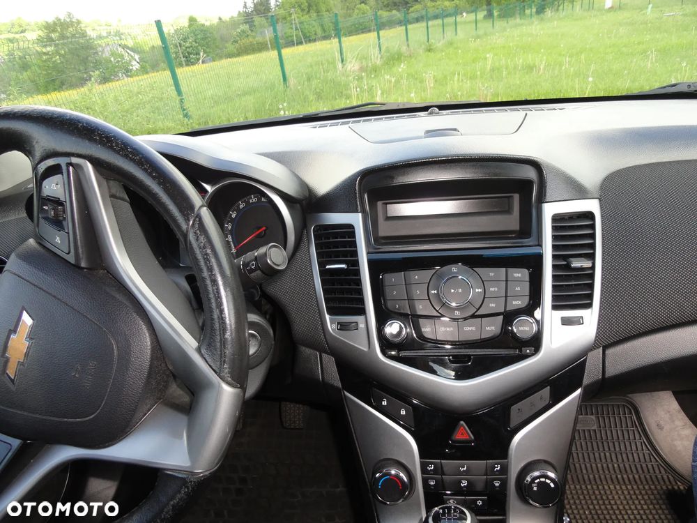 Chevrolet Cruze 1.8 LT+ - 18