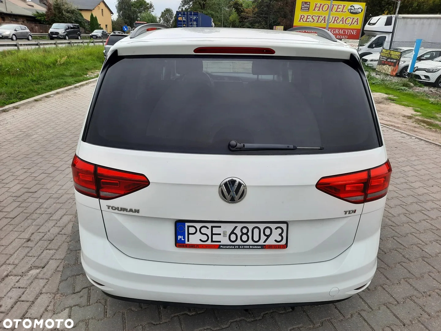 Volkswagen Touran 1.6 TDI SCR BlueMotion Technology DSG Trendline - 8