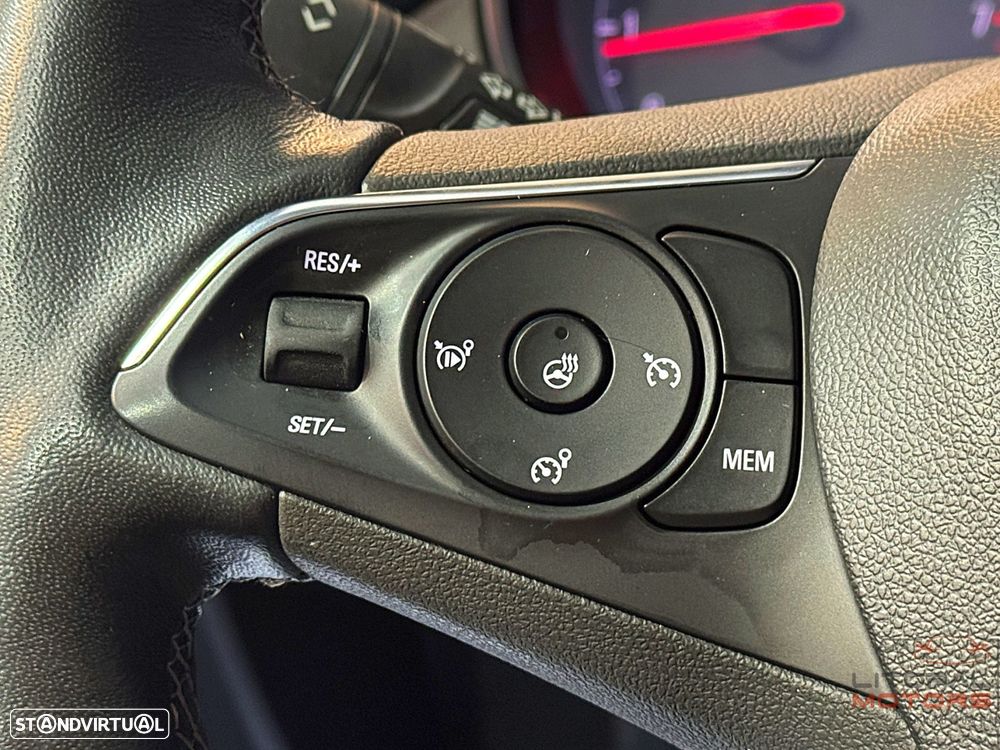 Opel Crossland 1.2 T GS Line - 23