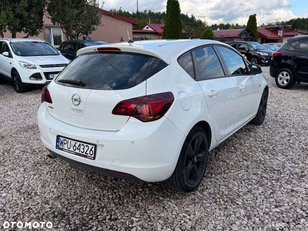Opel Astra - 12
