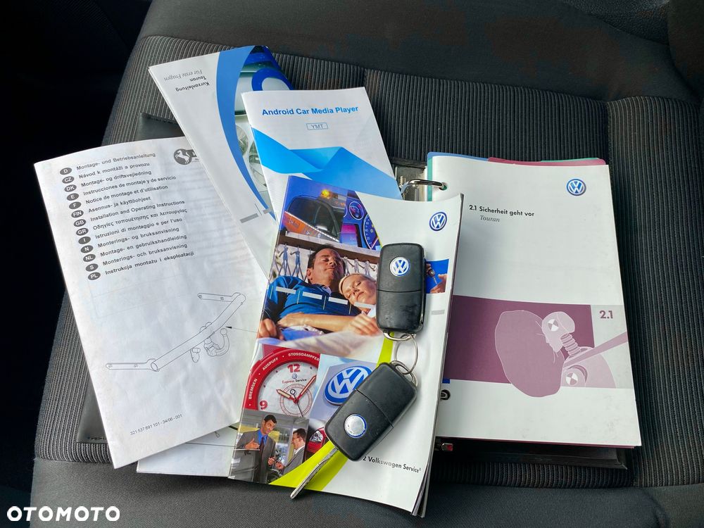 Volkswagen Touran - 30