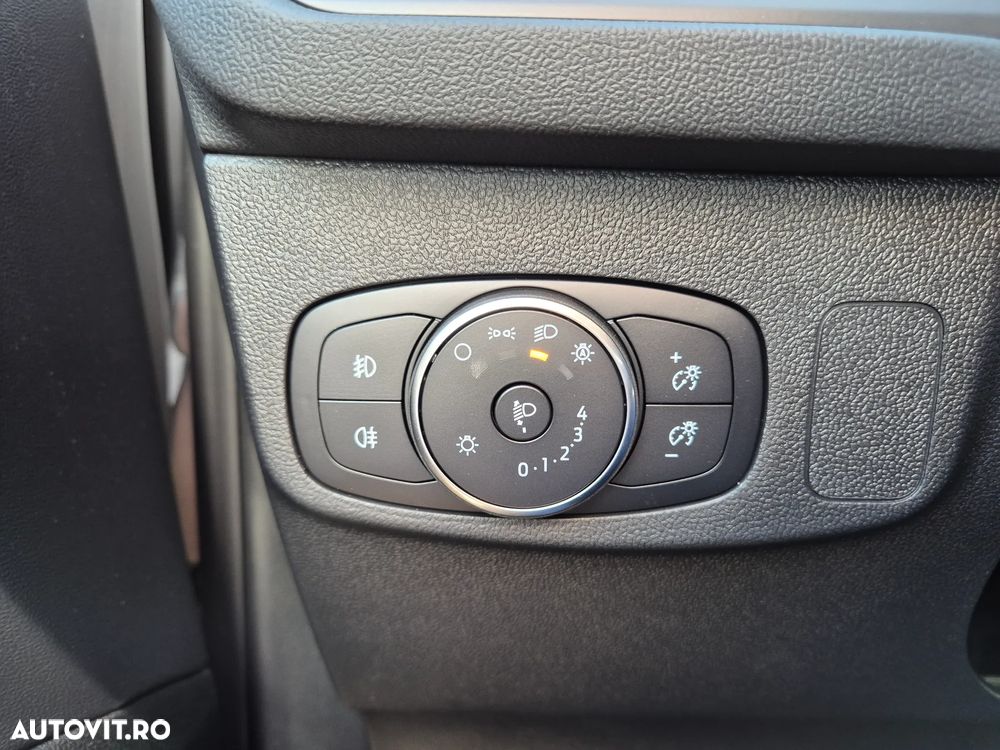 Ford Focus 1.0 EcoBoost 6MT MHEV Titanium X - 20