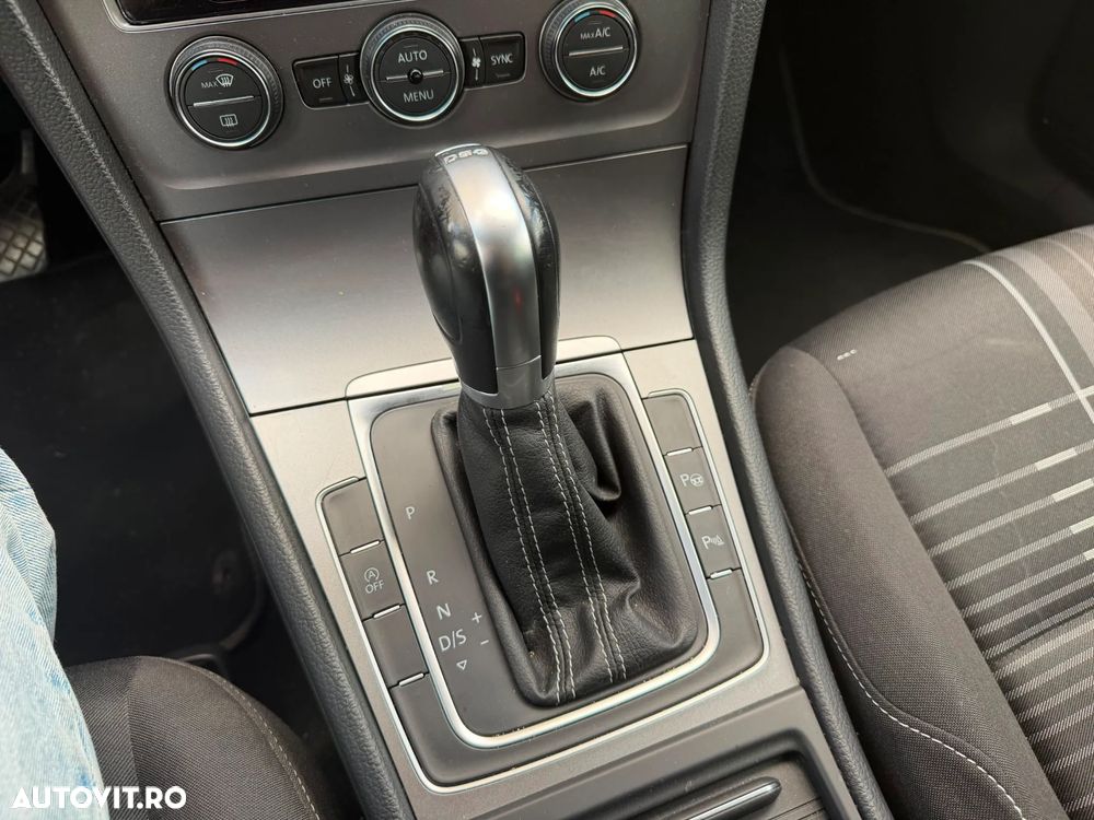 Volkswagen Golf - 7