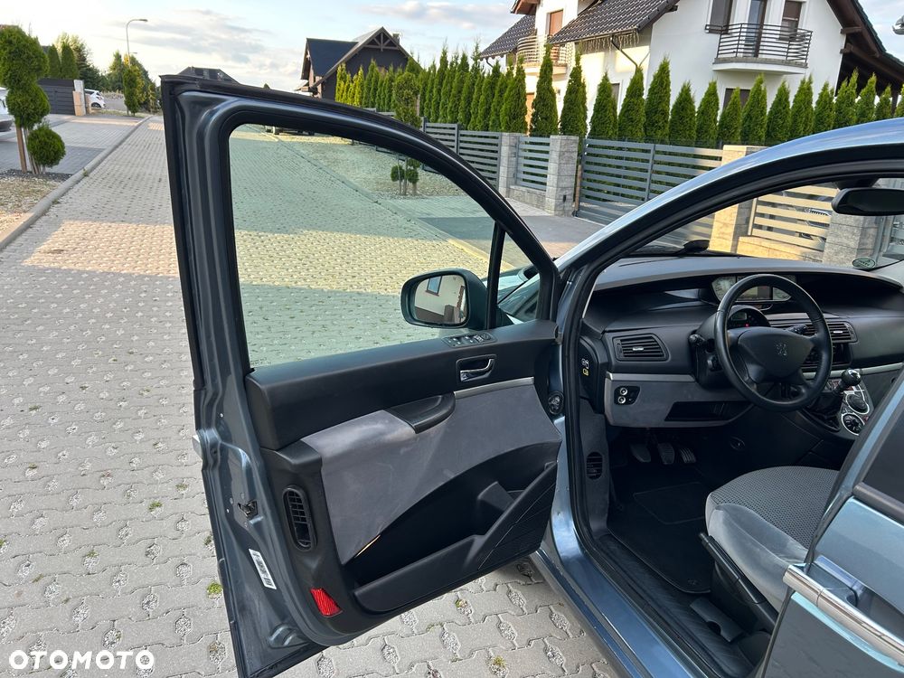Peugeot 807 HDi 165 Premium - 15