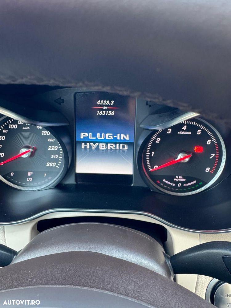 Mercedes-Benz GLC - 10