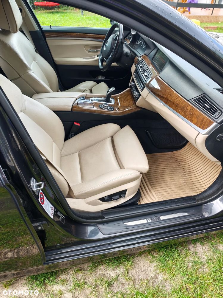 BMW Seria 5 530d Luxury Line - 16