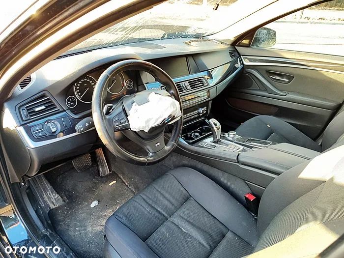 BMW Seria 5 535i xDrive Sport-Aut - 13