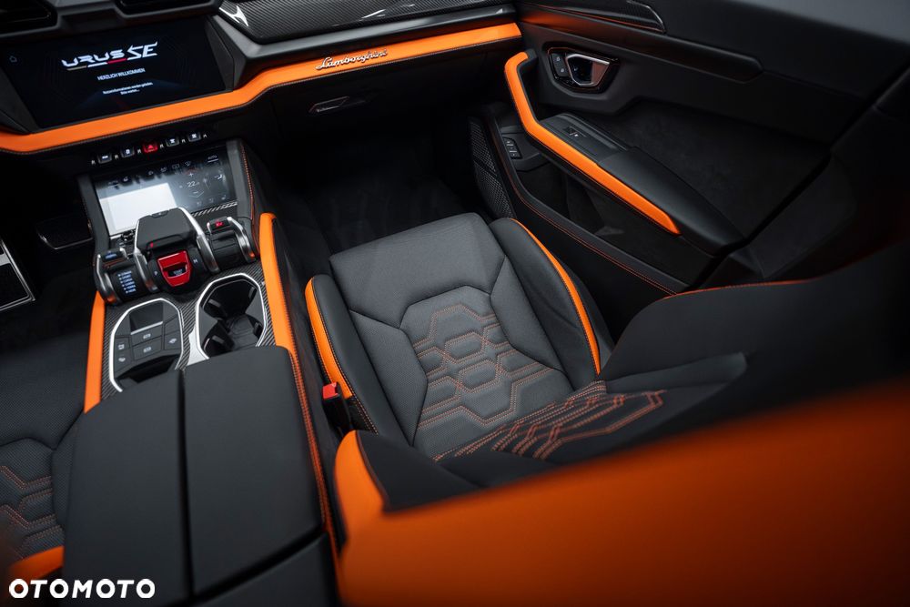 Lamborghini Urus - 29