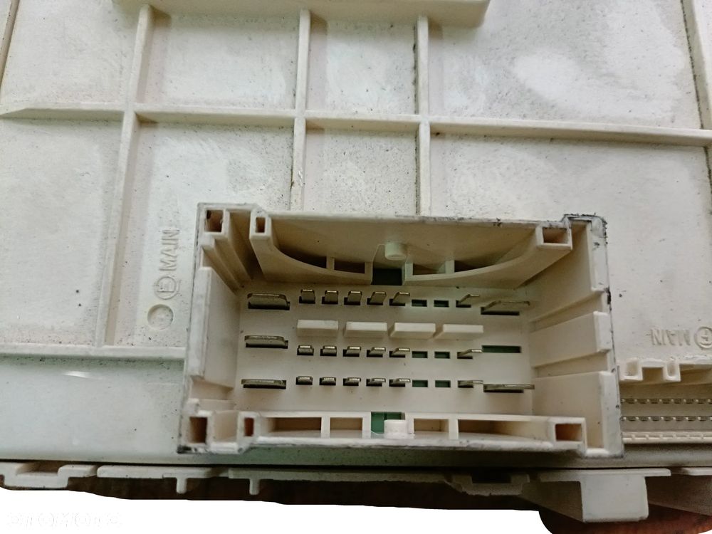 KIA CEED II 2 12-18 1,6 CRDI SKRZYNKA BEZPIECZNIKÓW 91950-A2011 * - 8