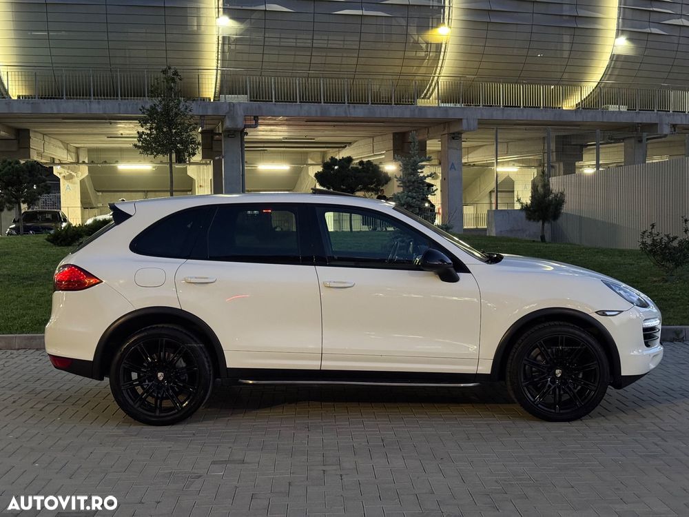 Porsche Cayenne Platinum Edition - 3