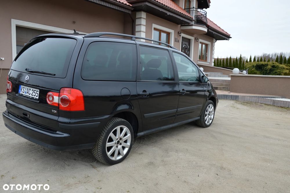 Volkswagen Sharan 1.9 TDI Comfortline Family - 10