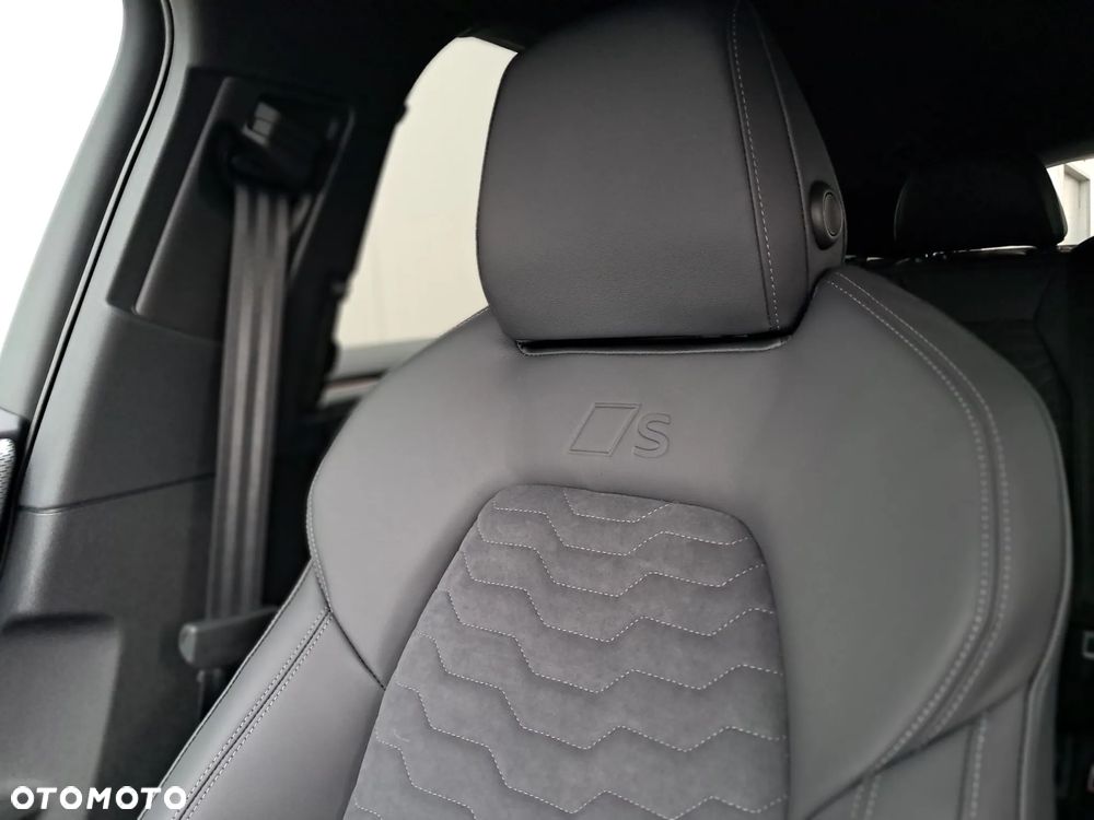 Audi A6 Avant e-tron - 16