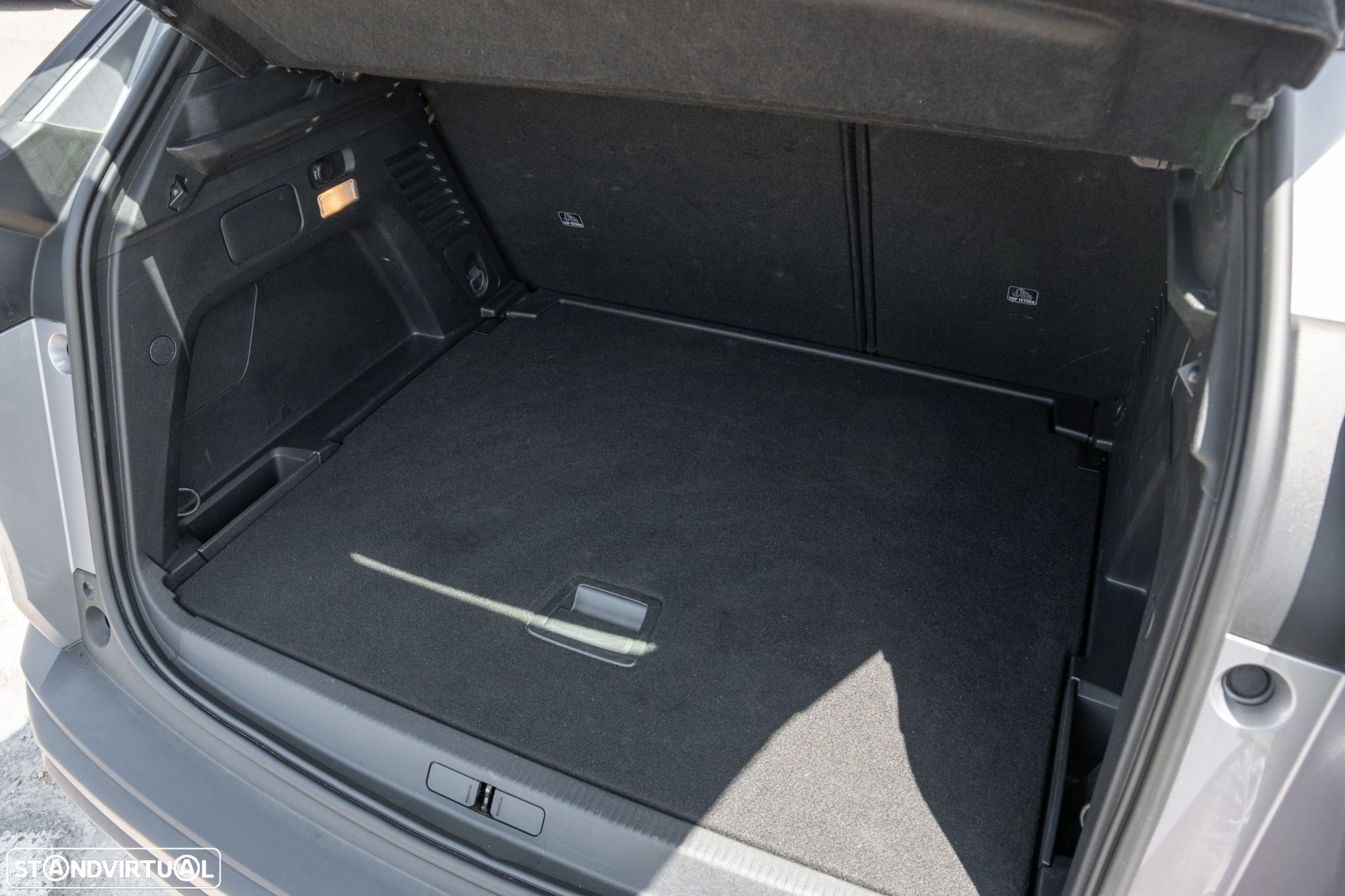 Peugeot 3008 1.2 PureTech Allure EAT8 - 18