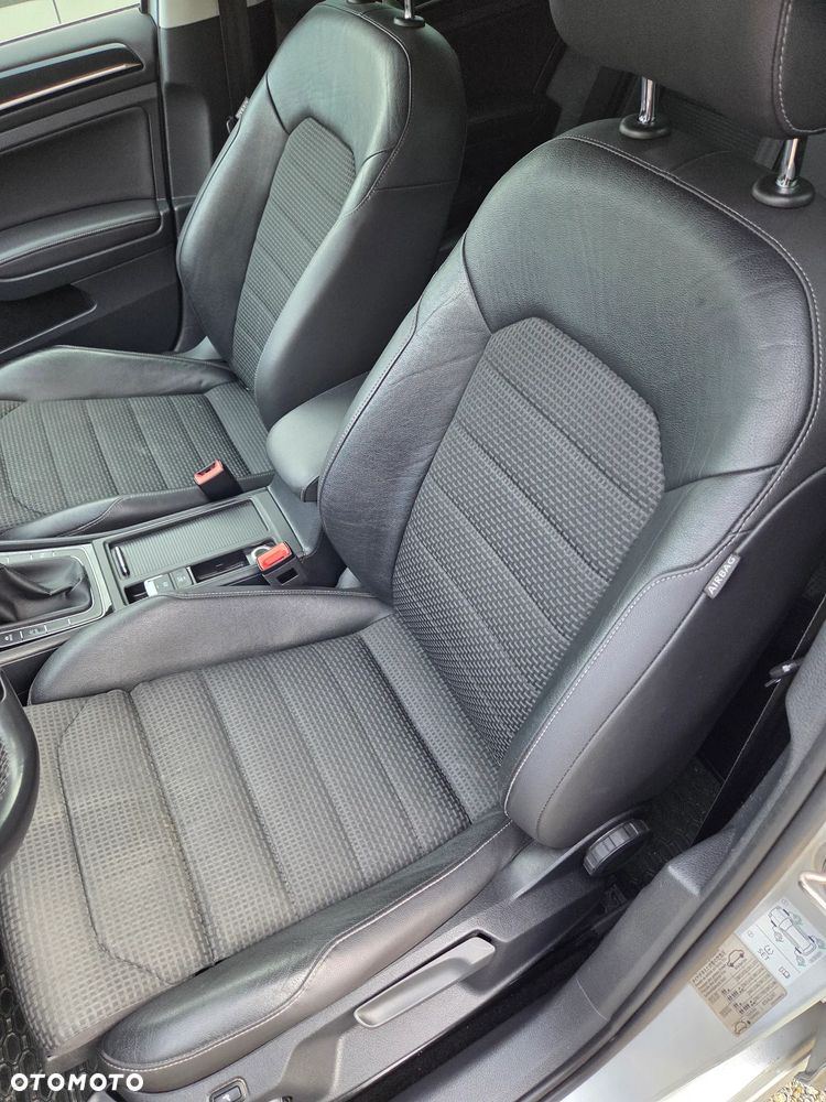 Volkswagen Golf 2.0 TDI (BlueMotion Technology) Highline - 23