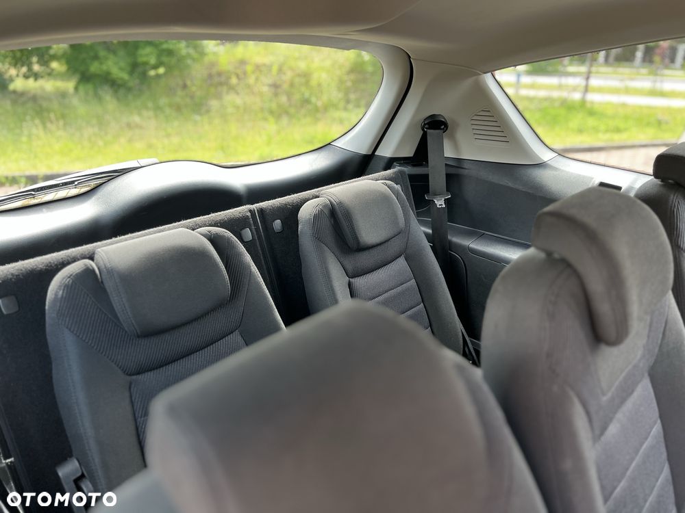 Ford S-Max - 8