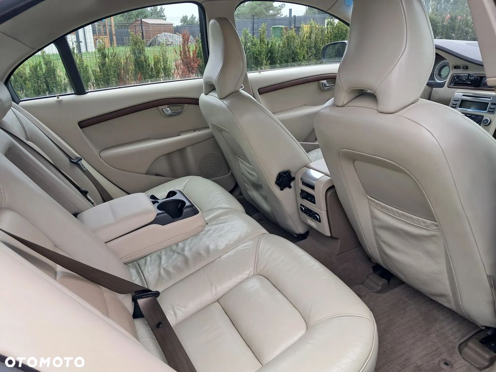 Volvo S80 - 10