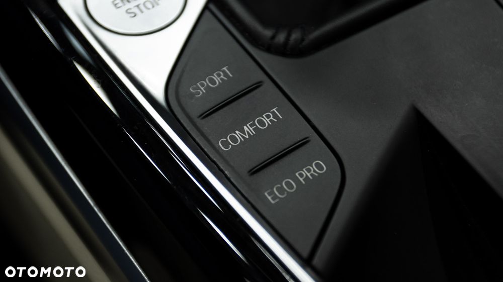 BMW Seria 3 320d M Sport - 22
