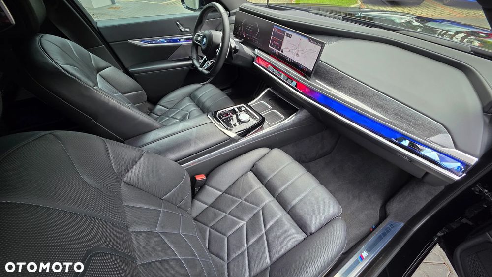 BMW Seria 7 750e PHEV xDrive sport - 23