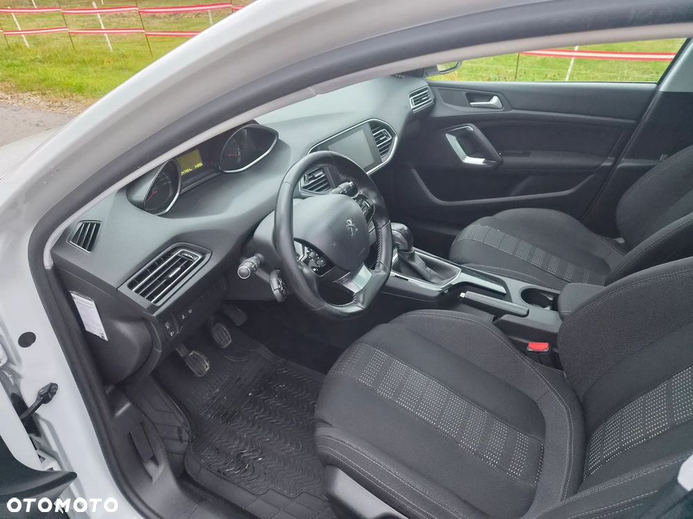 Peugeot 308 2015