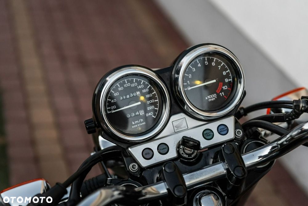 Honda CB - 8