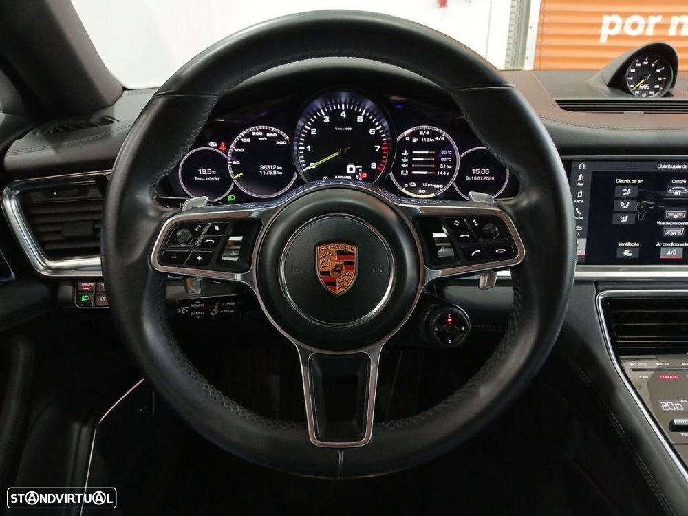 Porsche Panamera Sport Turismo 4 E-Hybrid - 21