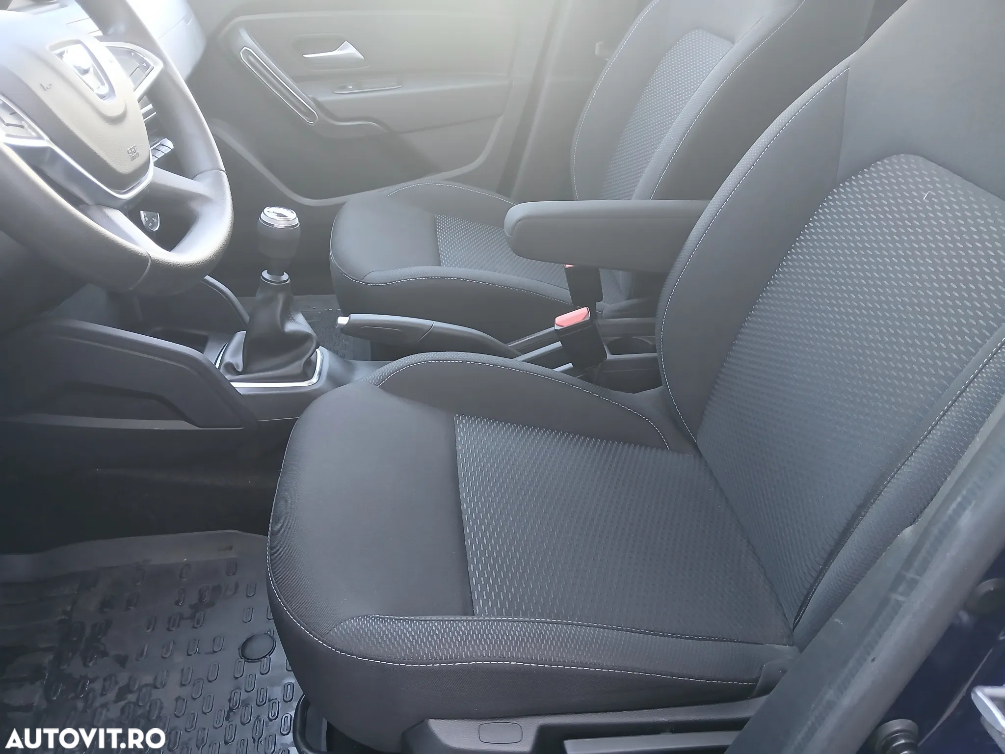 Dacia Duster 1.5 Blue dCi 4WD Comfort - 9