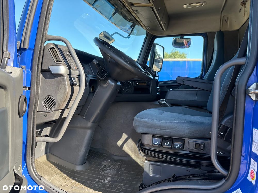 Volvo FM 8x2 / 445 tyś km / NIEMCY rama do zabudowy - 17