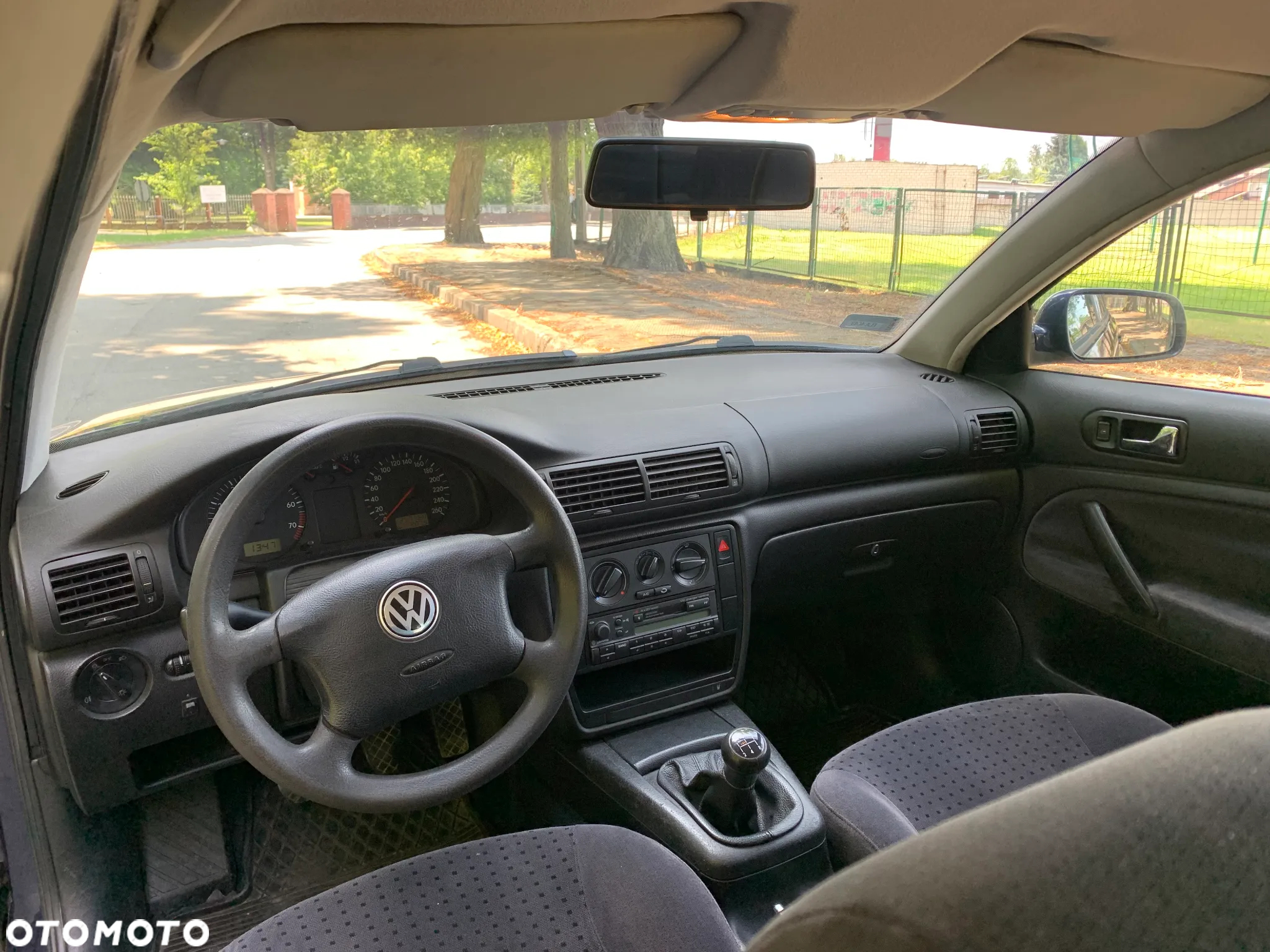Volkswagen Passat 1.6 - 5