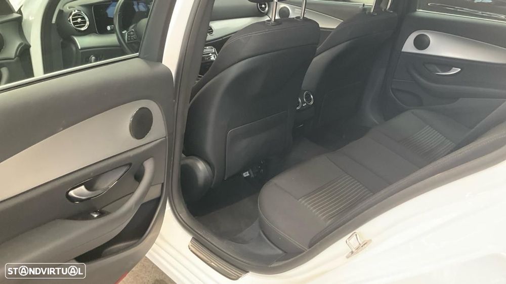Mercedes-Benz E 300 de 9G-TRONIC - 7