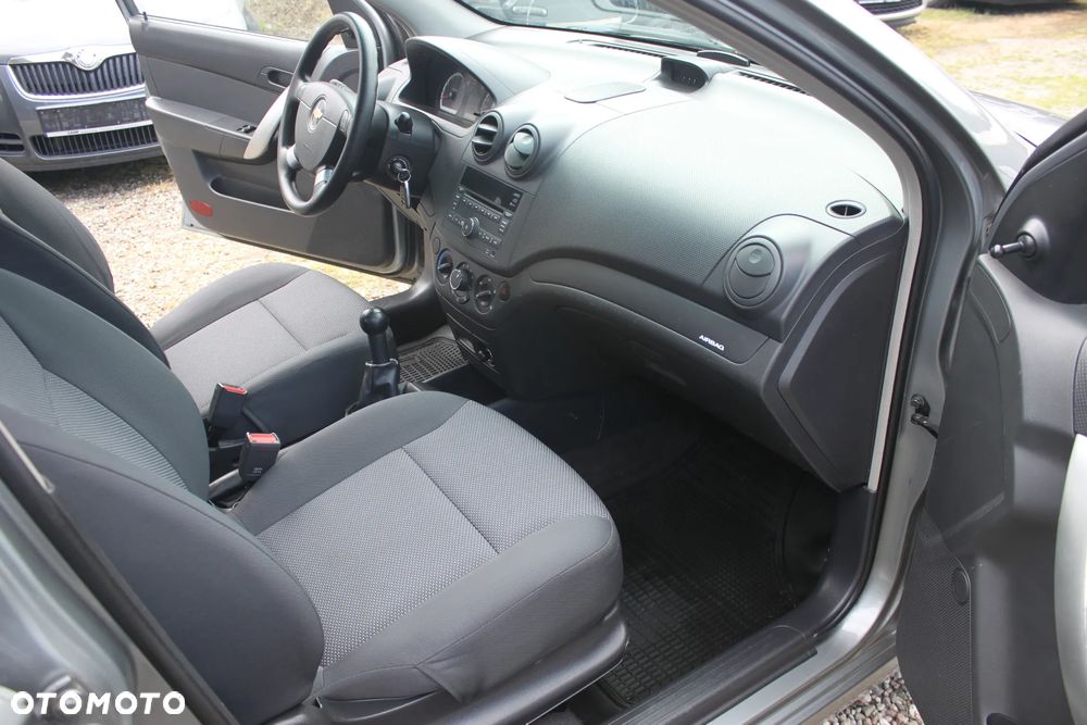 Chevrolet Aveo - 17