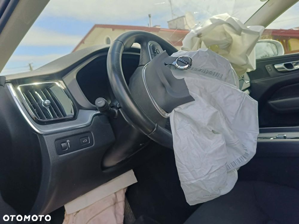 Volvo XC 60 B4 D Geartronic Momentum - 13