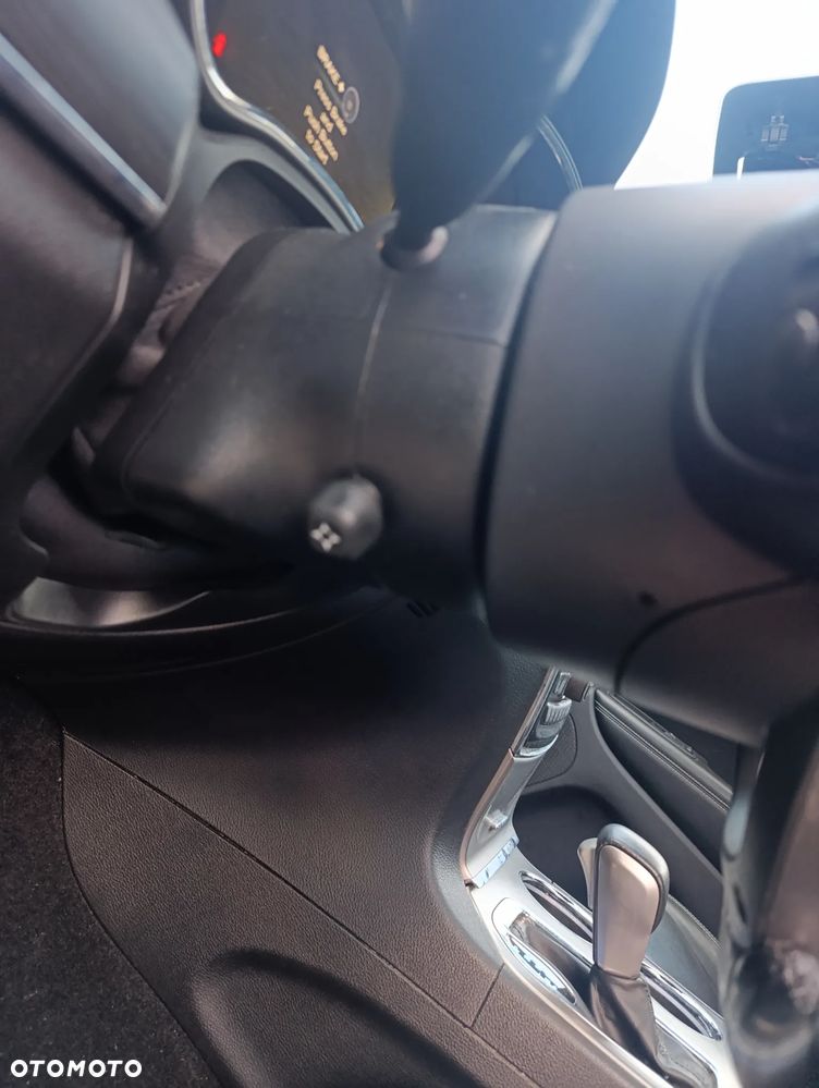 Jeep Grand Cherokee - 31