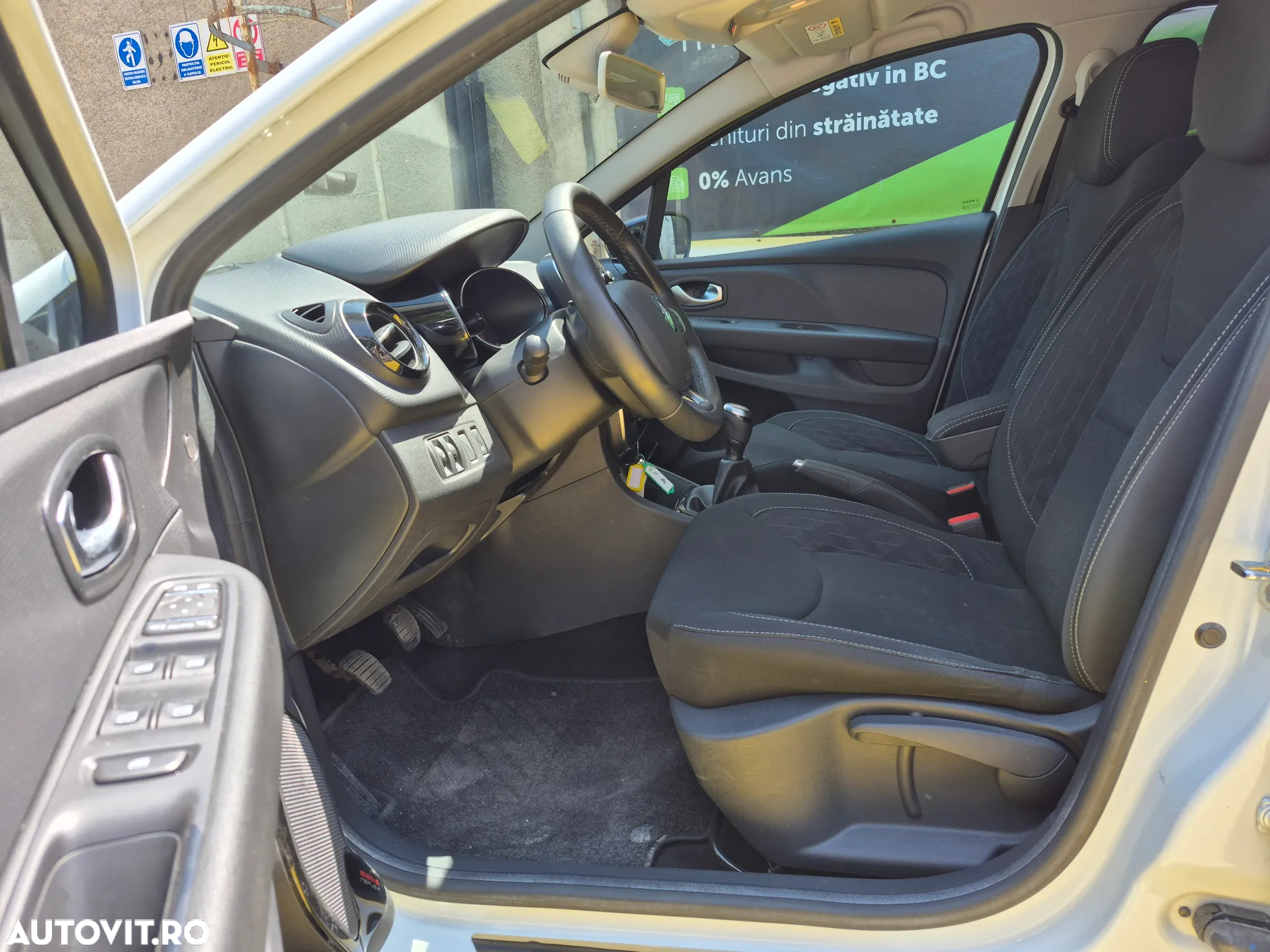Renault Clio (Energy) TCe 90 Start & Stop LIMITED - 9