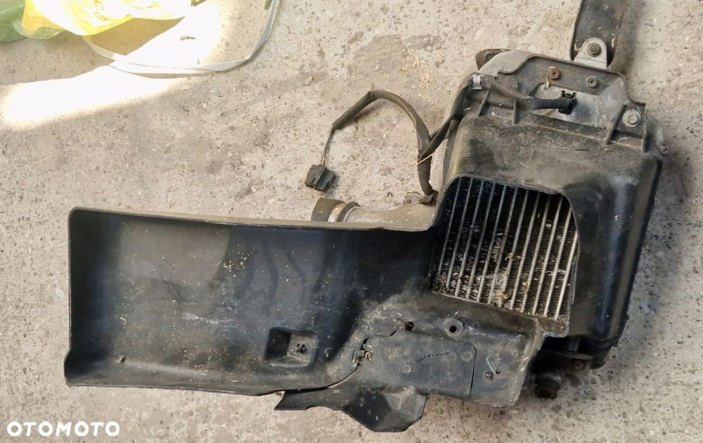 Mazda 5 CR 2005/2010r wybierak biegów lewarek biegów 1.8 2.0 benzyna i 2.0 diesel połoś lewą lub prawą amortyzator piasta wachacz chłodnica intercoolera Intercoler powietrza Trójnik wlewka króciec chłodnicy wody Chlodnica płynu Intercooler zbiornik spryskiwaczy - 15