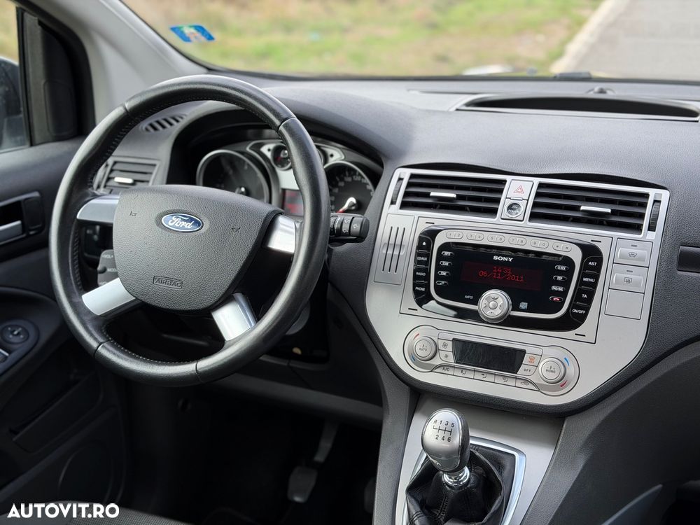 Ford Kuga - 8