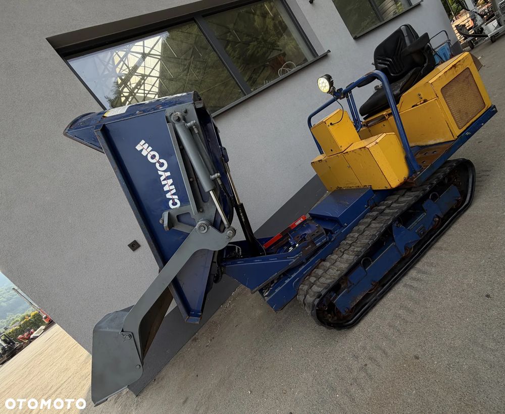 Kubota Canycon S100. Wozidło Gąsienicowe. Japońska Wywrotka w Pełni Hydrauliczna. Samo-załadowcza łyżka. Kiper Obrotowy! Silnik Kubota 3cylindry. Potężna moc. Szybka wolna jazda! Tylko 351 MTG. 2015rok prod. Ani deka luzów czy wycieków! Maszyna Sprowadzona z Norwegii z urzędu komunalnego. Używana raz do roku. Wielka Okazja! - 6