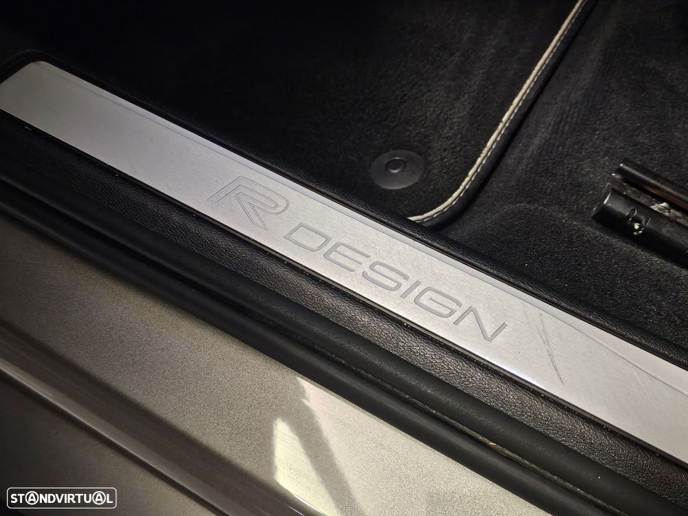 Volvo V60 2.0 T8 AWD TE R-Design - 22