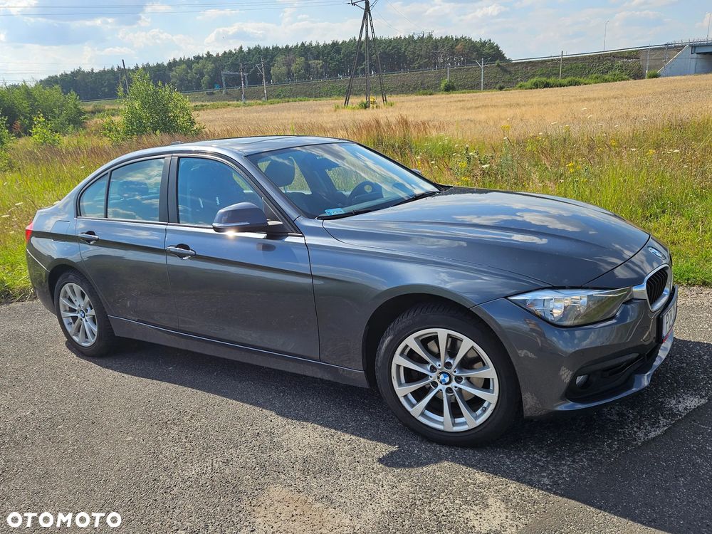 BMW Seria 3 320i xDrive - 7