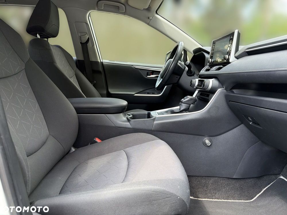 Toyota RAV4 - 11