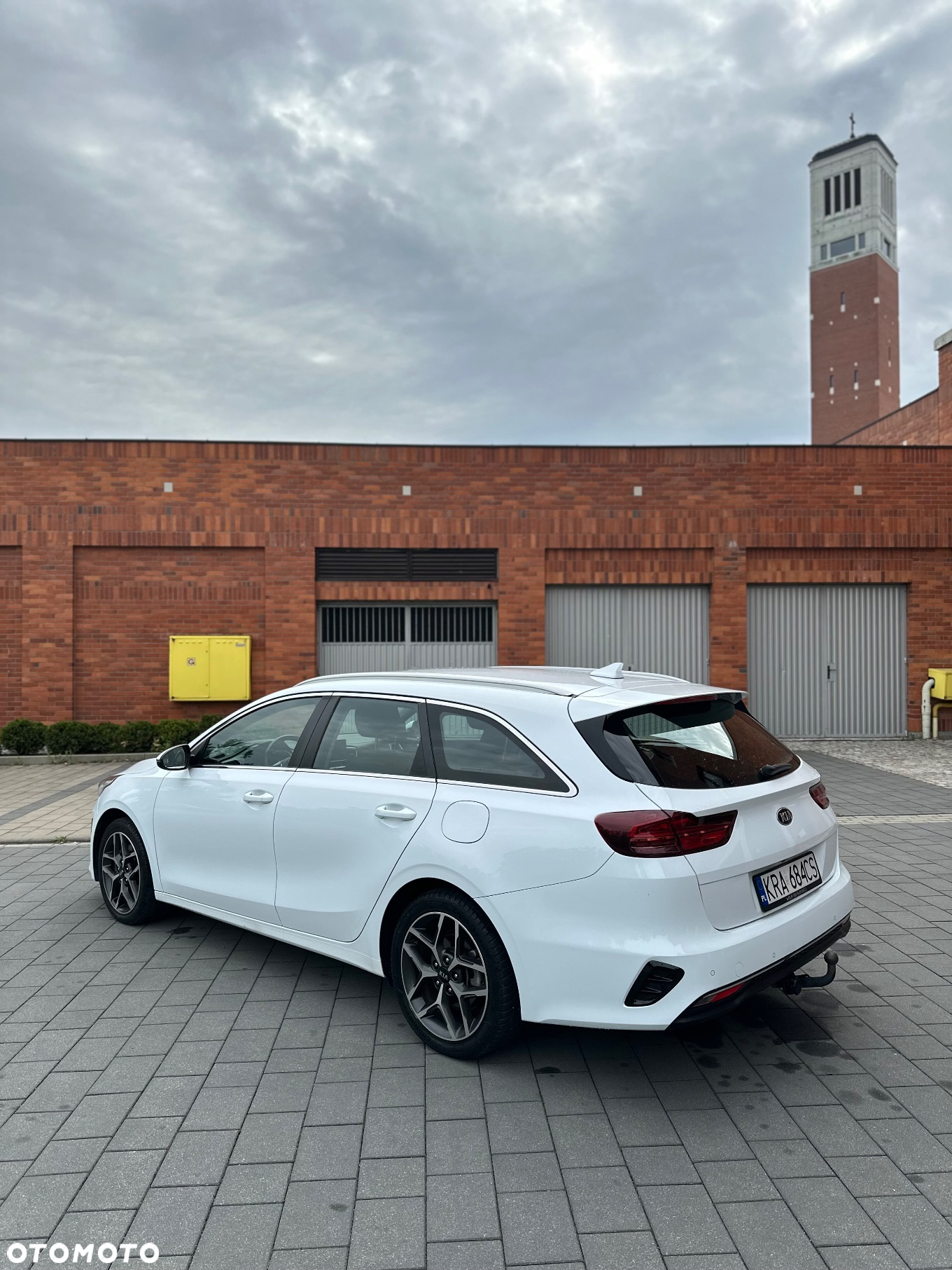 Kia Ceed 1.6 CRDi (48V Mild-Hybrid) DCT7 Spirit - 17