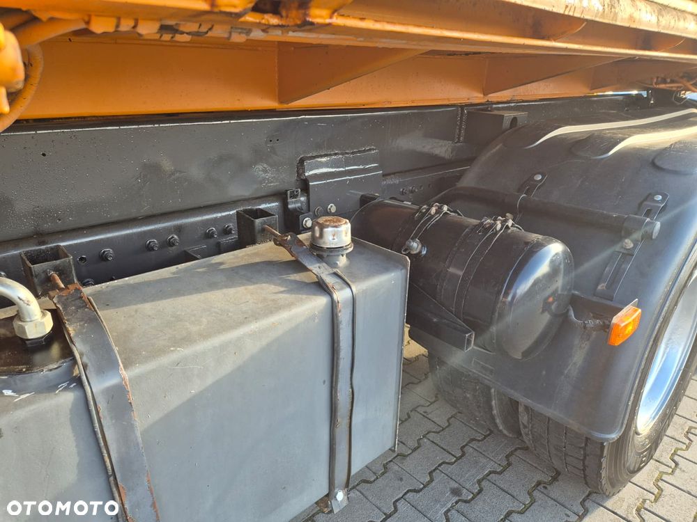 Renault PREMIUM DXI LANDER D 370 / 6X4 / WYWROTKA TYŁ / HYVA / HYDROBURTA Z BOKU / CZOŁOWNICA / NISKI PRZEBIEG / BEZWYPADKOWY / 6X4 / EURO 4 - 24
