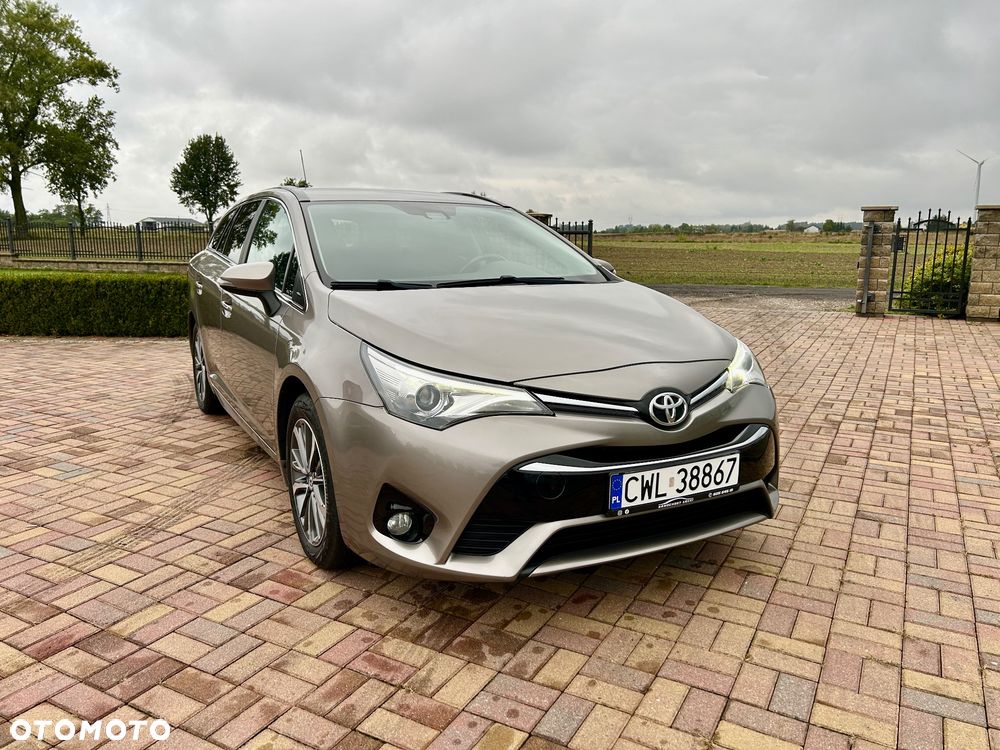 Toyota Avensis Touring Sports 1.6 D-4D - 10