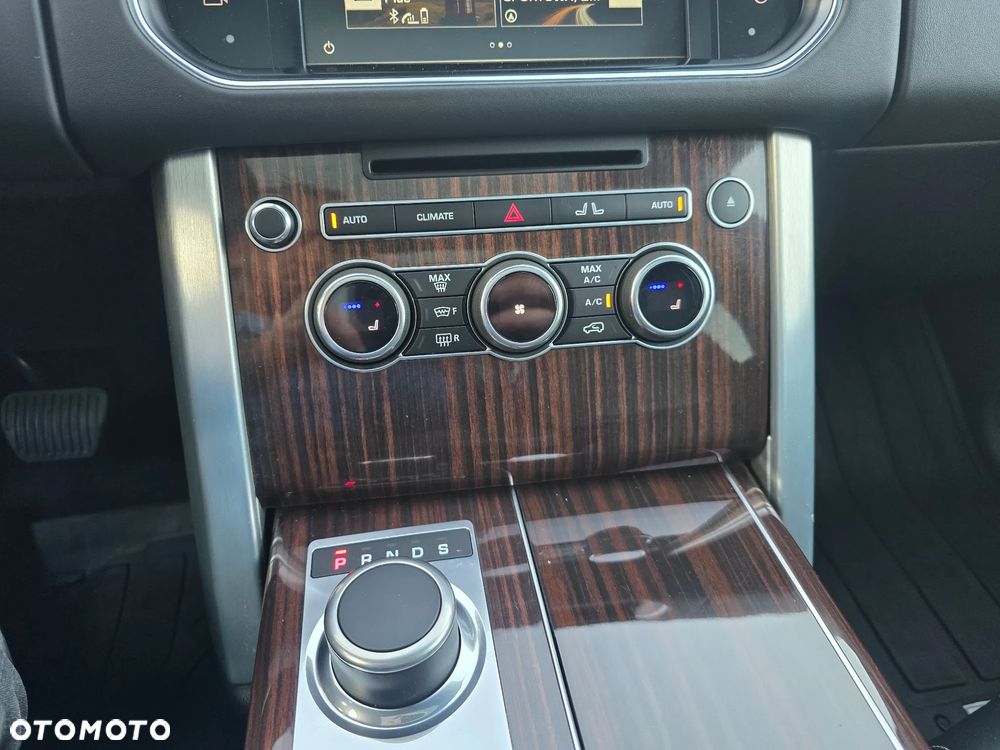 Land Rover Range Rover SDV6 Hybrid - 27