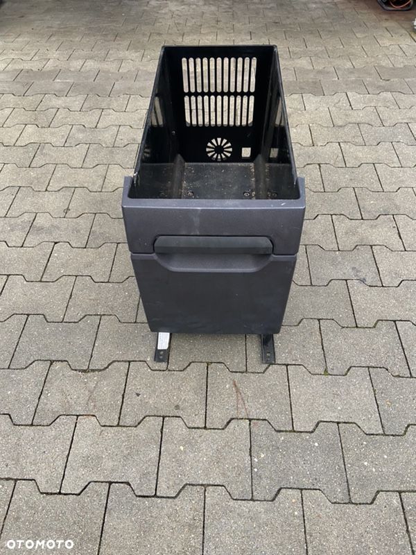Obudowa lodówki Mercedes Actros MP4 Antos schowek