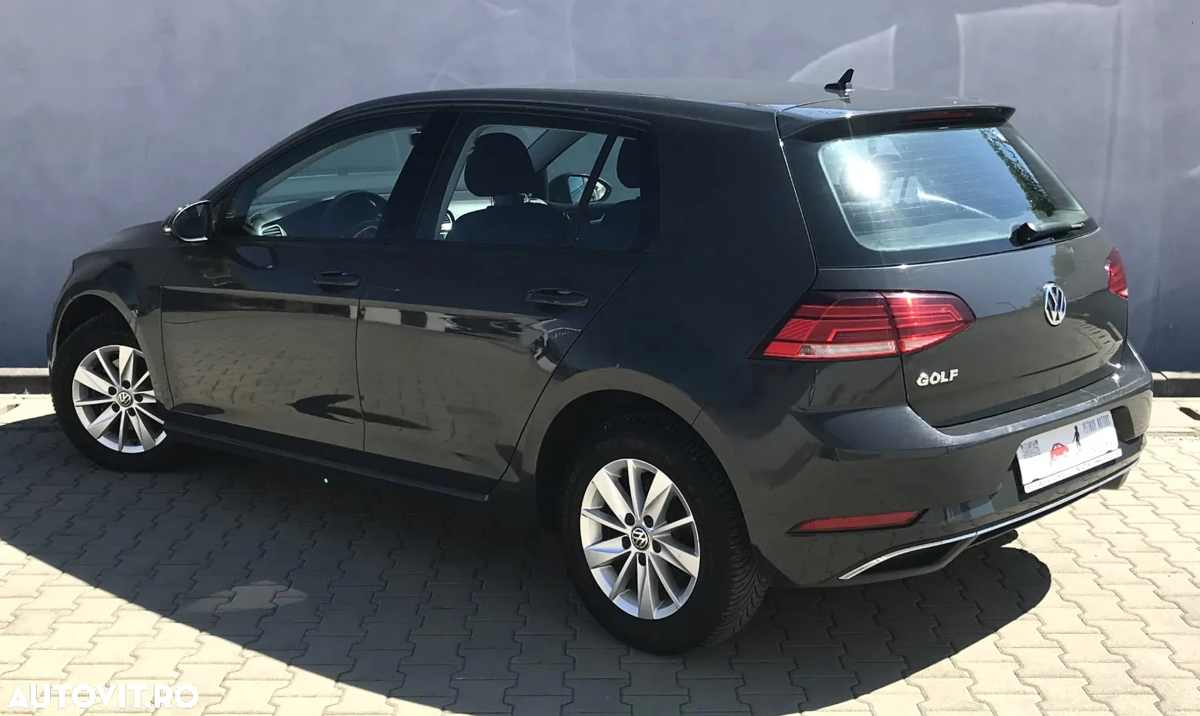 Volkswagen Golf 1.6 TDI Comfortline - 4
