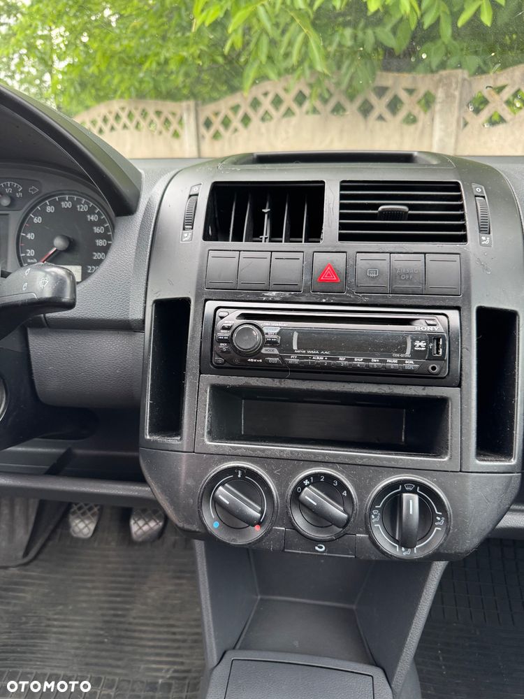 Volkswagen Polo 1.2 - 10