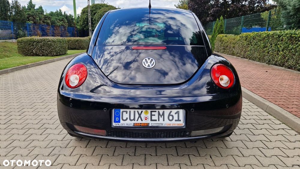 Volkswagen New Beetle - 8