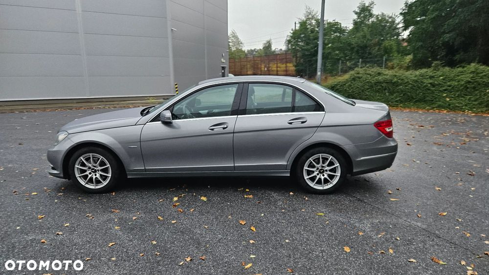 Mercedes-Benz Klasa C 180 BlueEFFICIENCY Avantgarde - 22